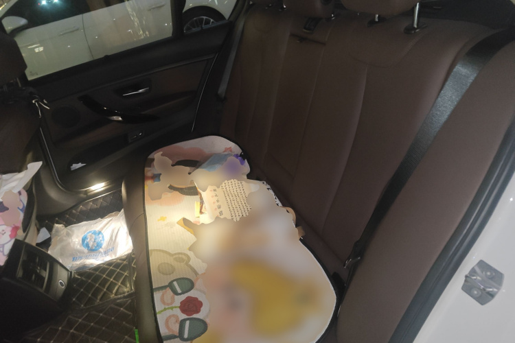 宝马3系 2019款 320Li 时尚型中控内饰21