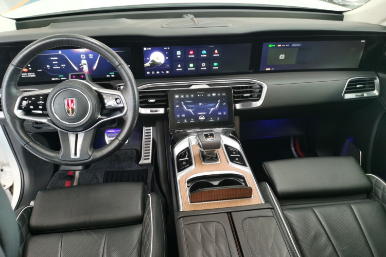 红旗E-HS9 2022款 660km 旗领版 四座中控内饰12
