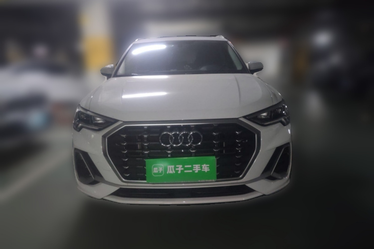 奥迪Q3 2019款 35 TFSI 进取动感型车身外观2