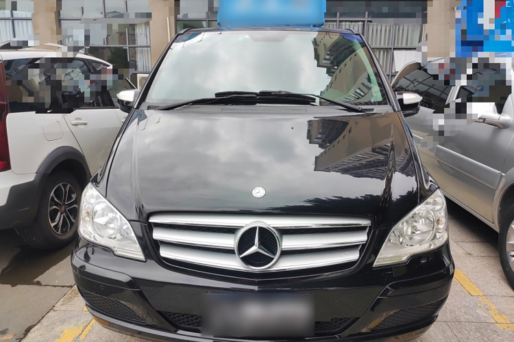 奔驰 唯雅诺 2013款 3.0L 舒适版车身外观6001