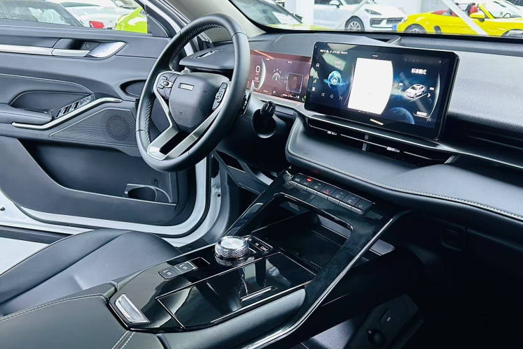 哈弗H6 2022款 第三代 1.5T 自动两驱Max中控内饰7008