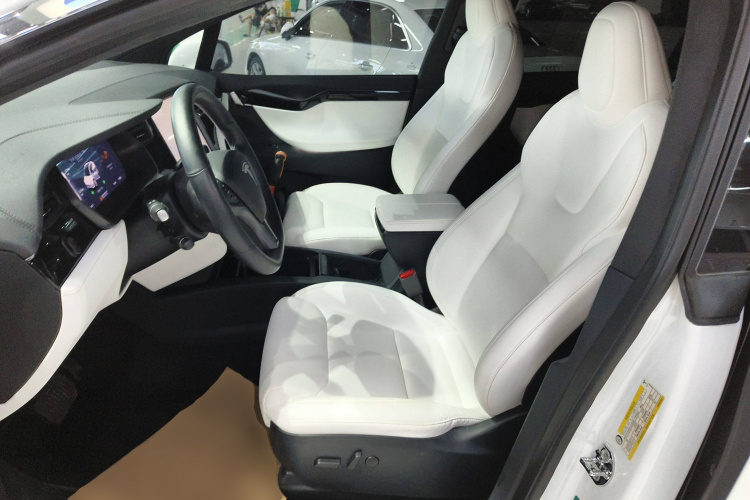 特斯拉 Model X 2019款 长续航版中控内饰19