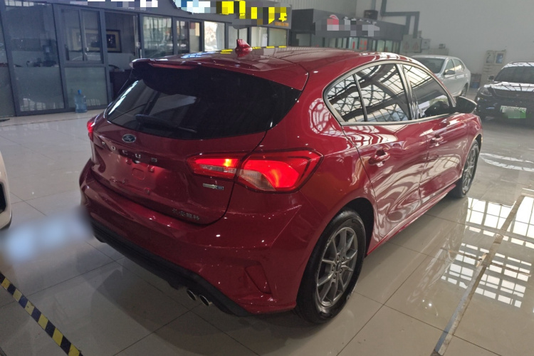 福特 福克斯 2020款 两厢 EcoBoost 180 自动锋潮型车身外观6005