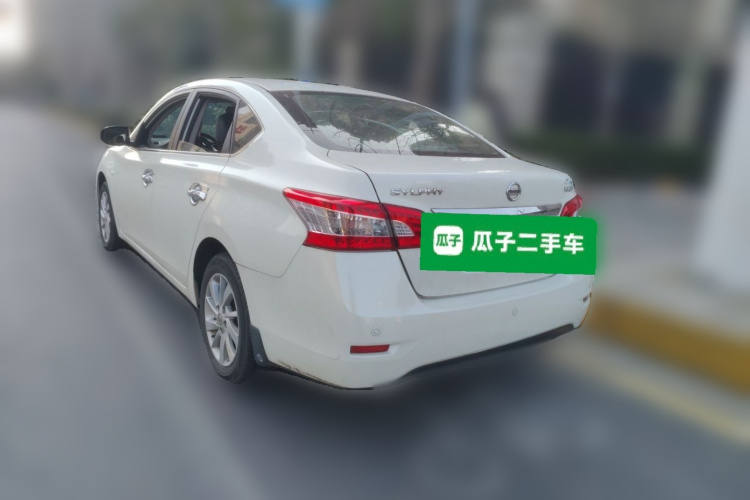 日产 轩逸 2014款 1.6XV CVT尊享版车身外观5