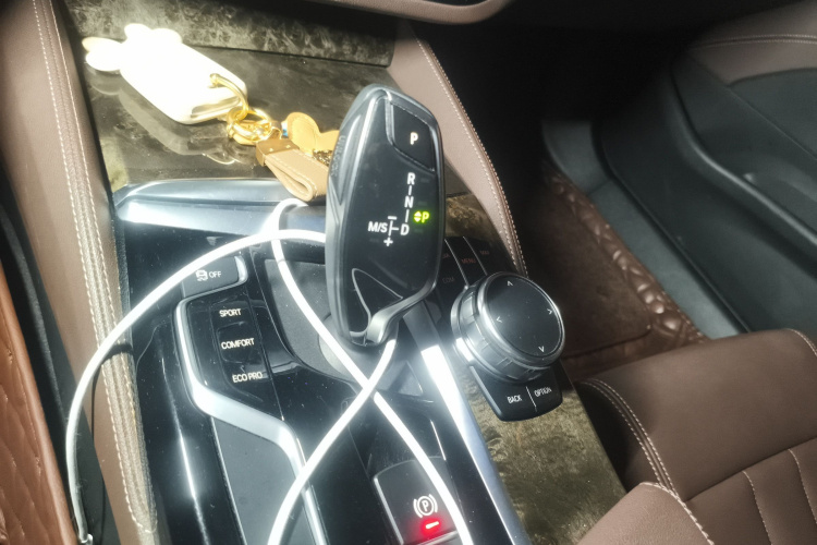 宝马5系 2019款 525Li M运动套装局部细节18