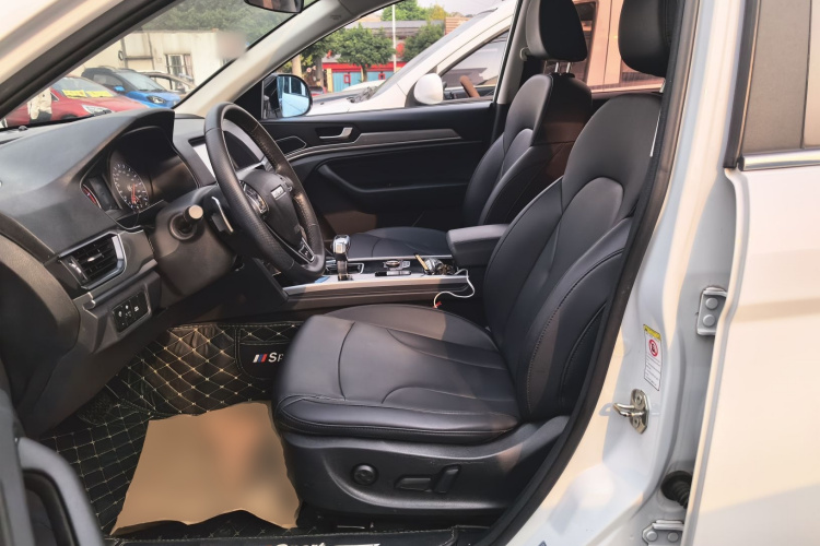 哈弗H6 2018款 红标 运动版 1.5T 自动两驱尊贵型中控内饰19