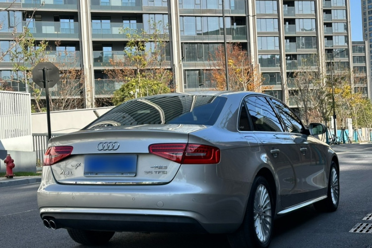 奥迪A4L 2015款 35 TFSI 自动舒适型车身外观6002