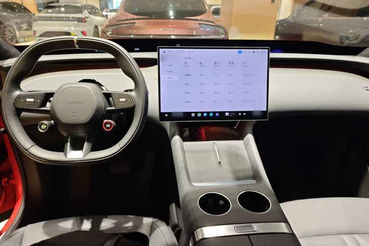 小米汽车 小米YU7 2025款 超长续航高性能四驱Max版中控内饰7002