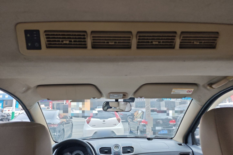 五菱汽车 五菱宏光 2013款 1.2L S舒适型国IV中控内饰22