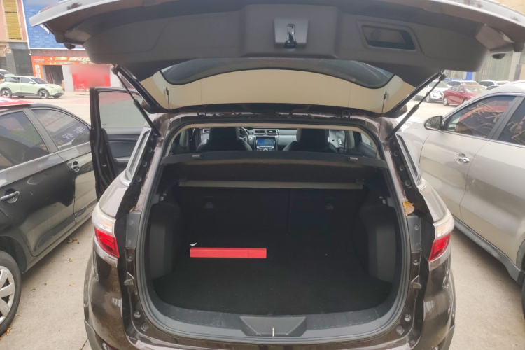 江铃 驭胜S330 2016款 1.5L GTDi 自动两驱尊贵版局部细节23