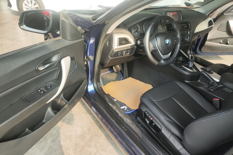 宝马2系(进口) 2014款 220i 领先型中控内饰20