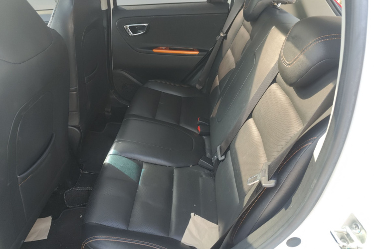 吉利汽车 远景X1 2017款 1.3L 自动玩家版中控内饰7004