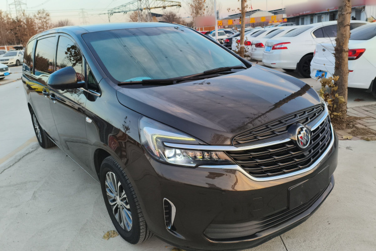 别克GL8 2021款 陆上公务舱 652T 舒适型车身外观3