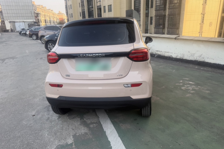 零跑汽车 零跑T03 2023款 200轻享版车身外观6003