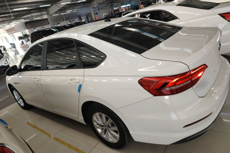 大众 朗逸纯电 2019款 优享版车身外观4