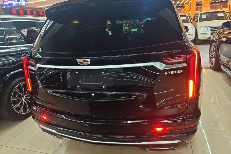 凯迪拉克XT6 2022款 2.0T 六座四驱豪华型标准版车身外观6