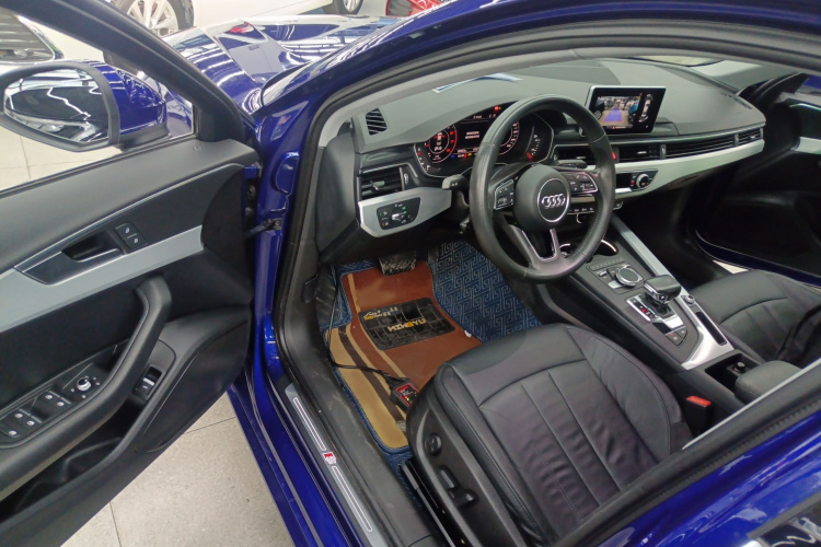 奥迪A4L 2019款 40 TFSI 时尚型 国VI中控内饰7003