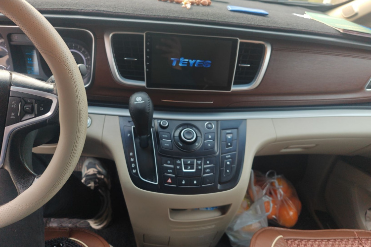 别克GL8 2017款 25S 豪华型 国V局部细节16