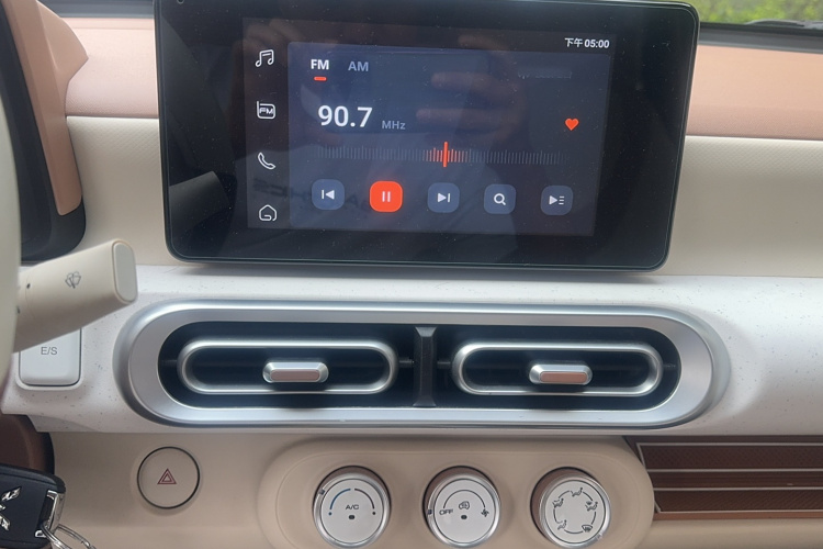 五菱汽车 宏光MINIEV 2024款 第三代 170km中控内饰7005