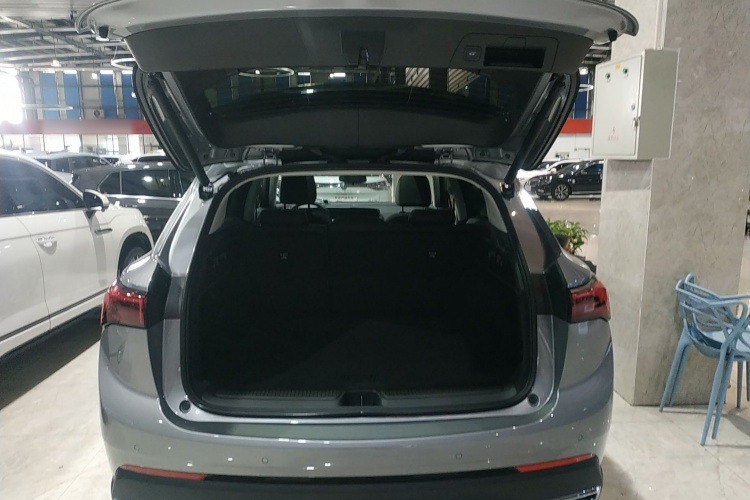 别克 昂科威 2025款 25T 进享白金版机舱底盘23