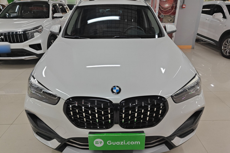 宝马X1 2020款 sDrive20Li 尊享型车身外观2