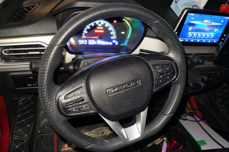 大运 悦虎 2022款 30.66kWh 两驱标准版局部细节13