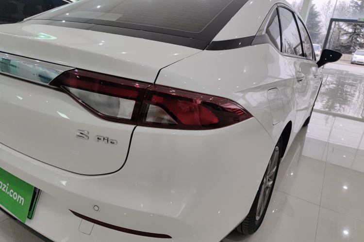 埃安 AION S 2022款 炫 580 59.4kWh车身外观9