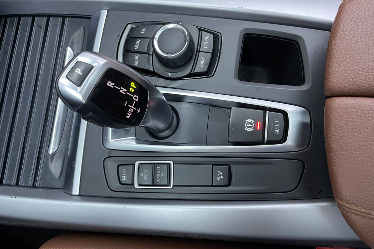 宝马X5（平行进口）中控内饰7006