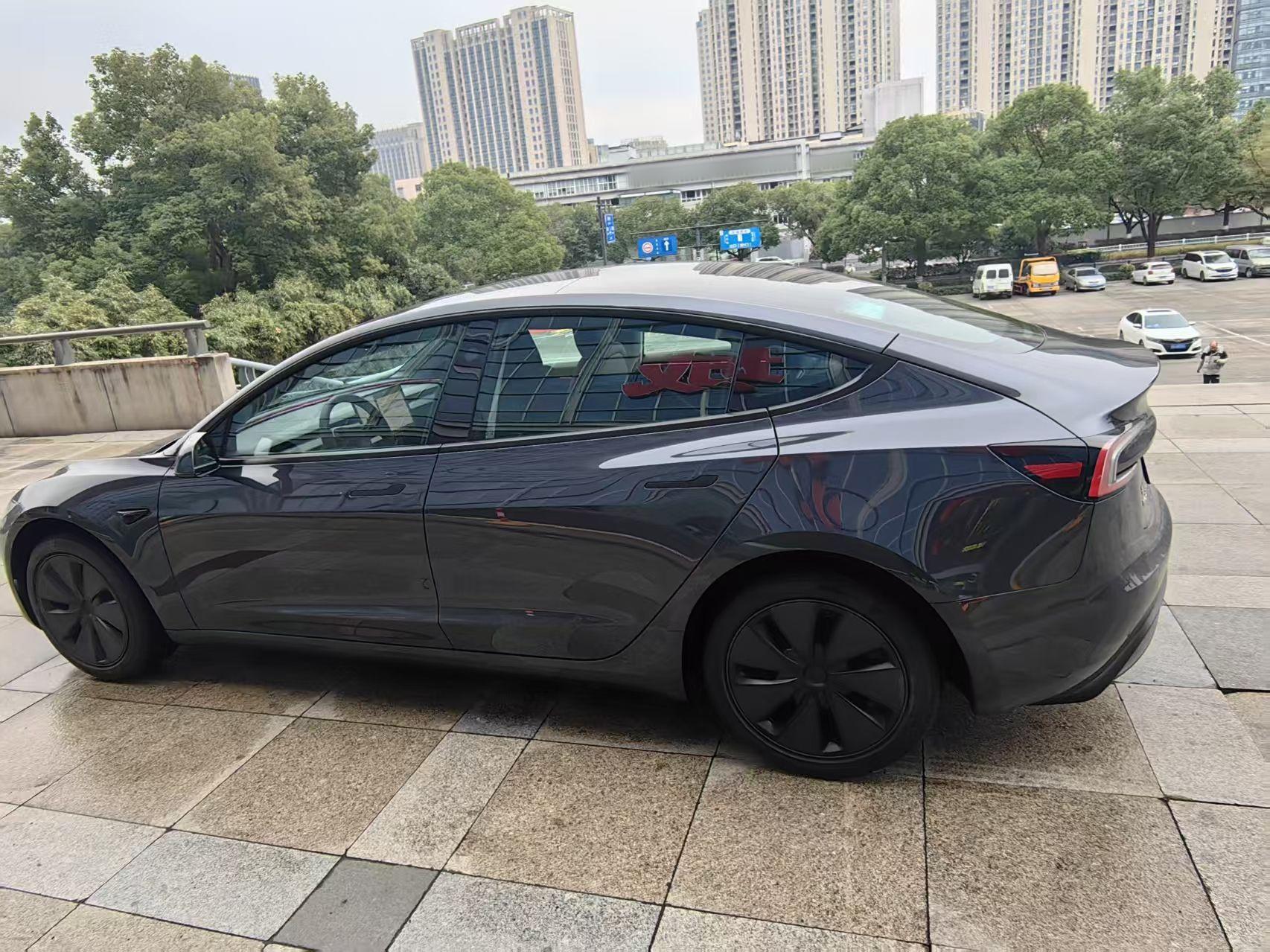 特斯拉 Model 3 2025款 后轮驱动版
