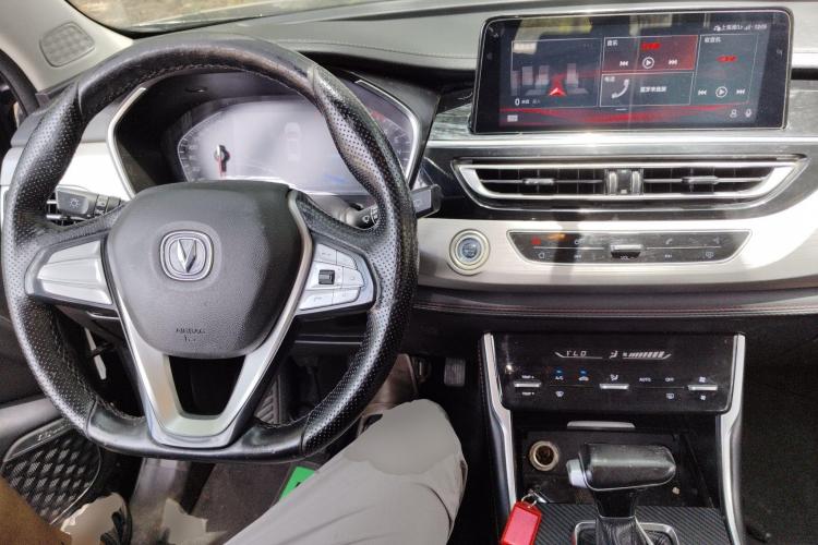 长安CS75 2020款 280T 自动智惠型 国VI中控内饰12