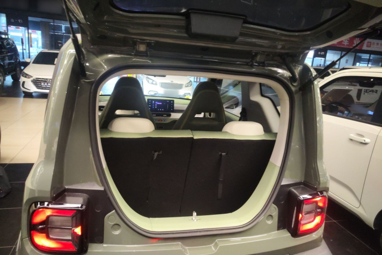 吉利银河 2025款 210km 熊猫骑士机舱底盘23