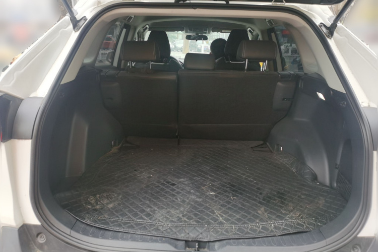 丰田 威兰达 2023款 2.0L CVT两驱领先版中控内饰23