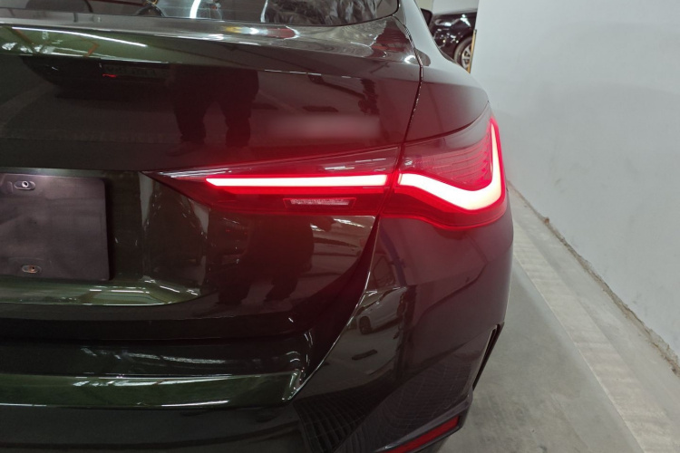 宝马4系 2023款 425i Gran Coupe M运动曜夜套装车身外观6005