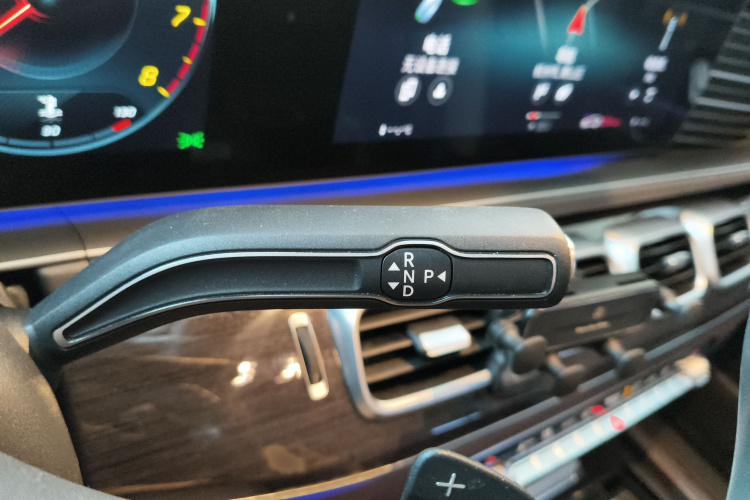 奔驰GLE 2020款 改款 GLE 350 4MATIC 时尚型局部细节18