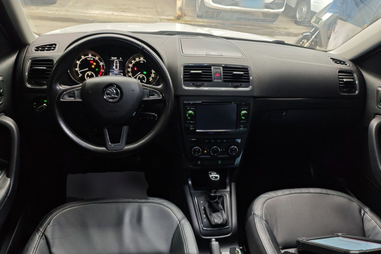 斯柯达 Yeti 2014款 1.4TSI DSG极地版中控内饰12