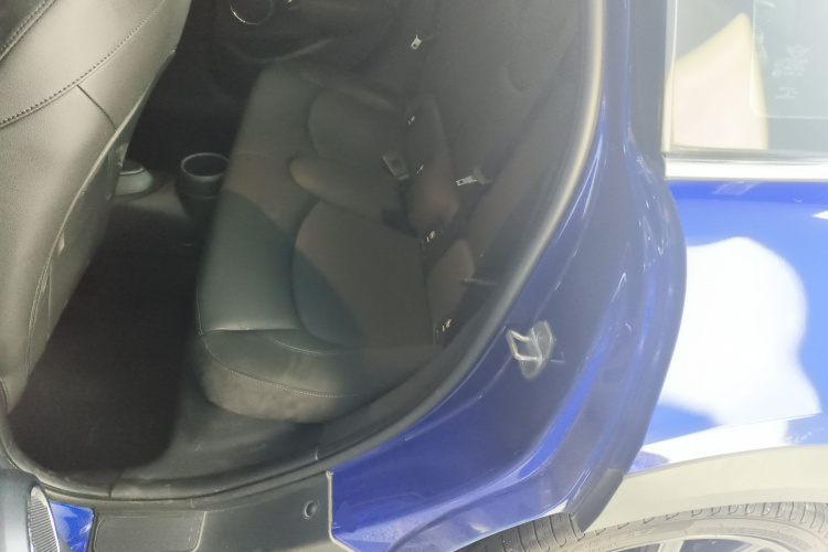 MINI 2019款 1.5T COOPER 艺术家 五门版中控内饰7004