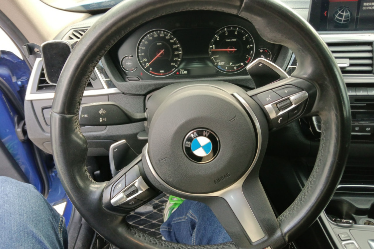 宝马3系 2019款 320Li M运动曜夜版局部细节13