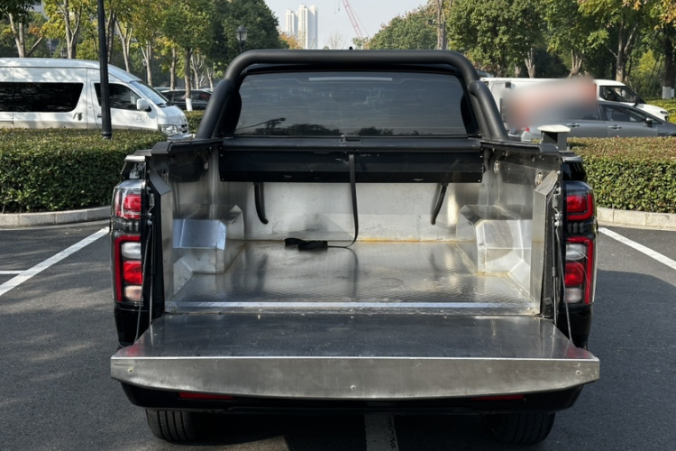 长城 炮 2023款 2.0T商用版自动柴油两驱精英型长箱GW4D20M局部细节23