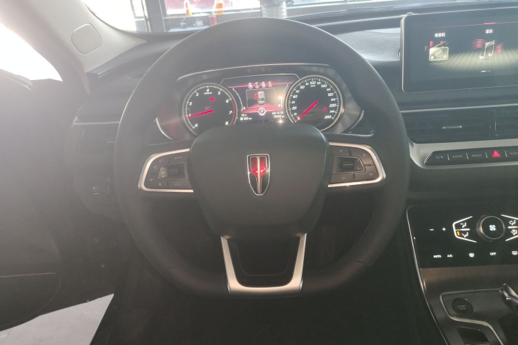 红旗H5 2022款 经典款 1.5T DCT旗悦版中控内饰13