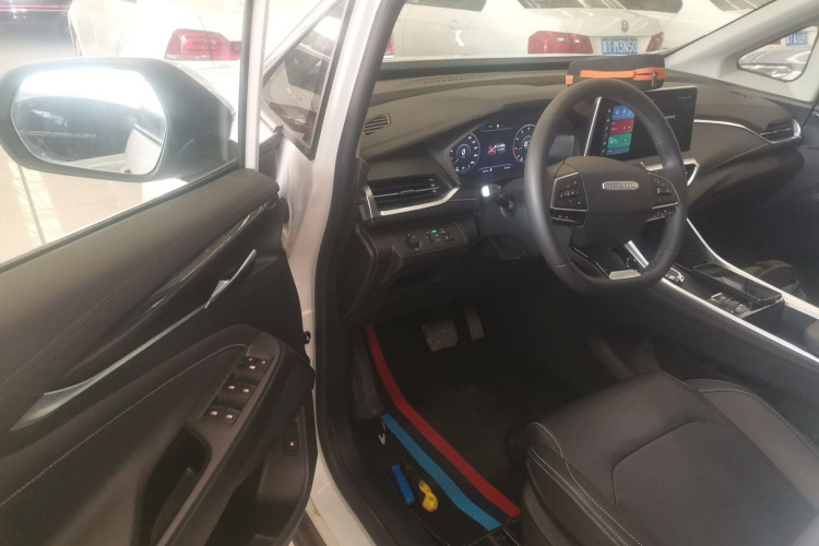 上汽大通MAXUS 大通G50 2023款 PLUS 1.5T 自动护航版中控内饰20