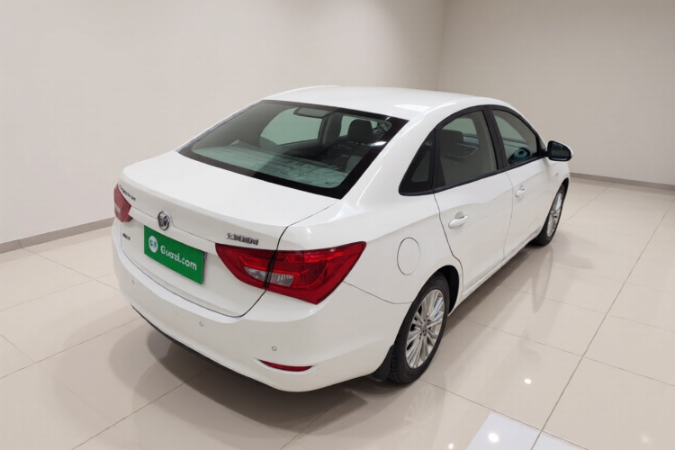 别克 英朗 2015款 15N 手动精英型车身外观7