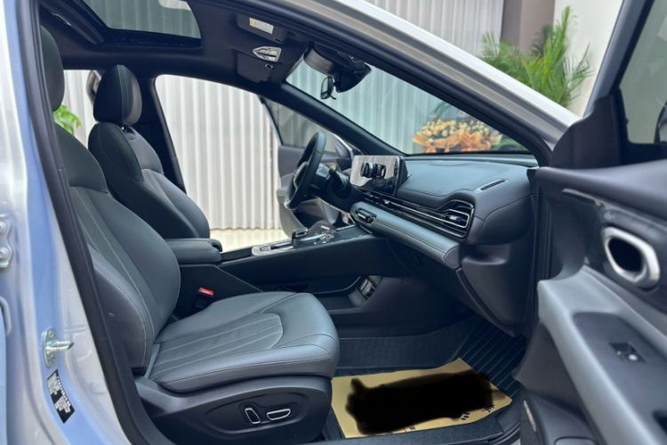 广汽传祺 2024款 270T DCT 影豹R-Style版中控内饰7002