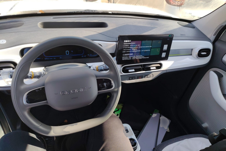吉利银河 熊猫 2025款 210km 元气熊中控内饰12