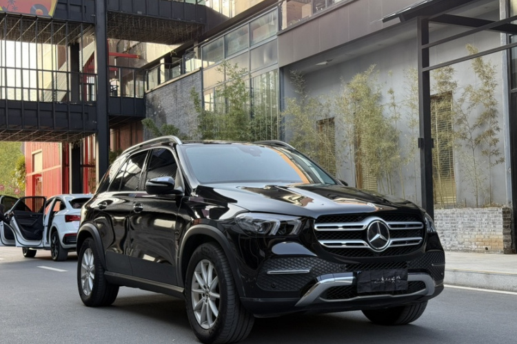 奔驰GLE 2021款 GLE 350 4MATIC 动感型车身外观6003