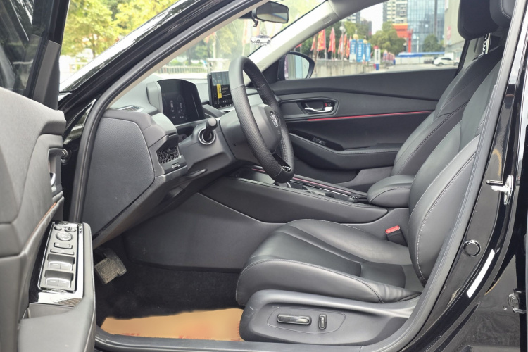 本田 雅阁 2025款 260TURBO 豪华版中控内饰7009