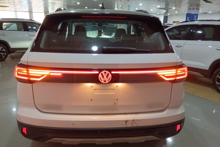 大众 途岳 2024款 300TSI 两驱月尊版车身外观6