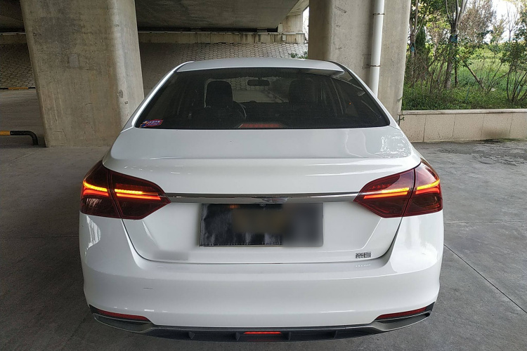 吉利汽车 帝豪 2020款 1.5L 手动舒适型车身外观6