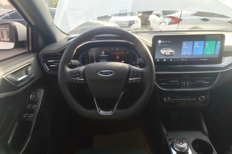福特 福克斯 2021款 三厢 EcoBoost 180 自动ST Line中控内饰13