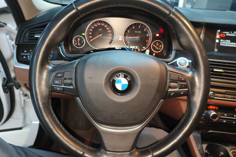 宝马5系 2017款 525Li 领先型局部细节13