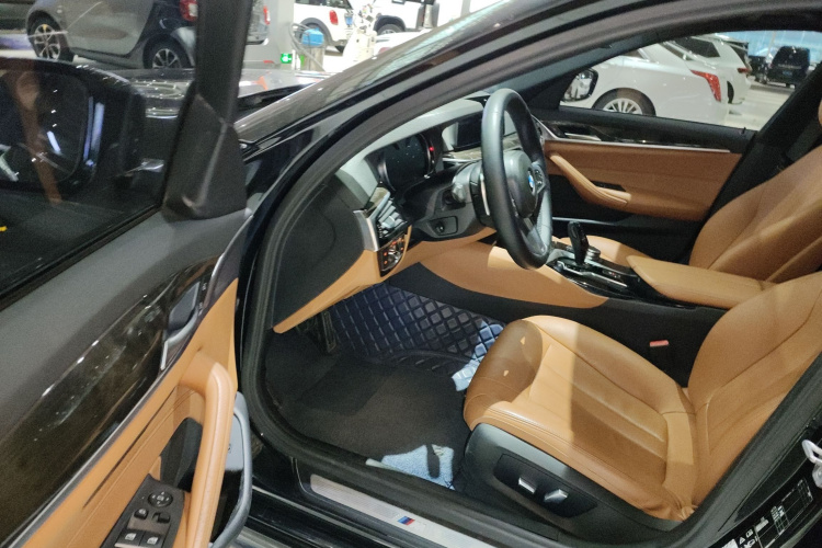 宝马5系 2018款 530Li xDrive M运动套装中控内饰7003